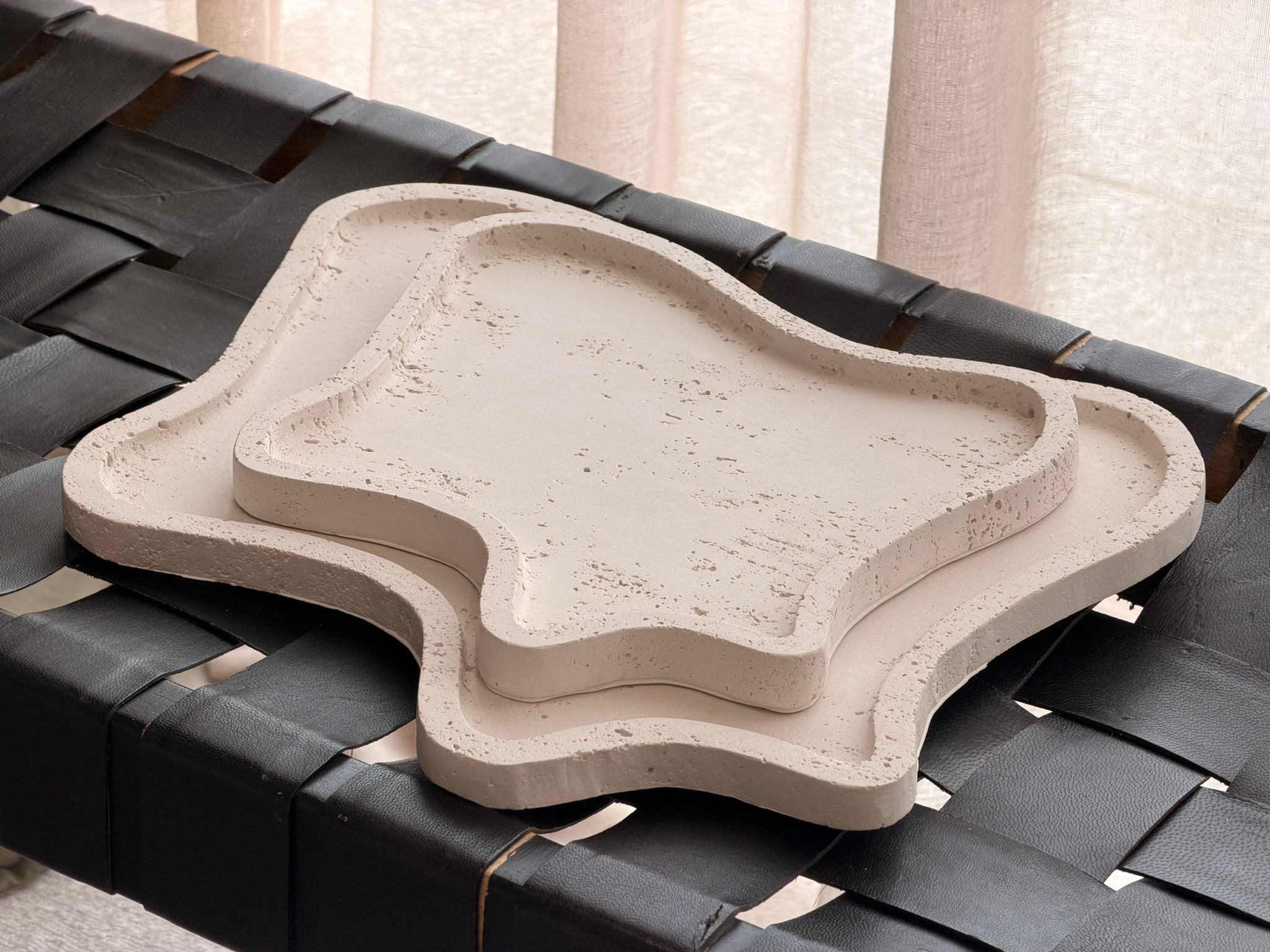 CONTOUR TRAY