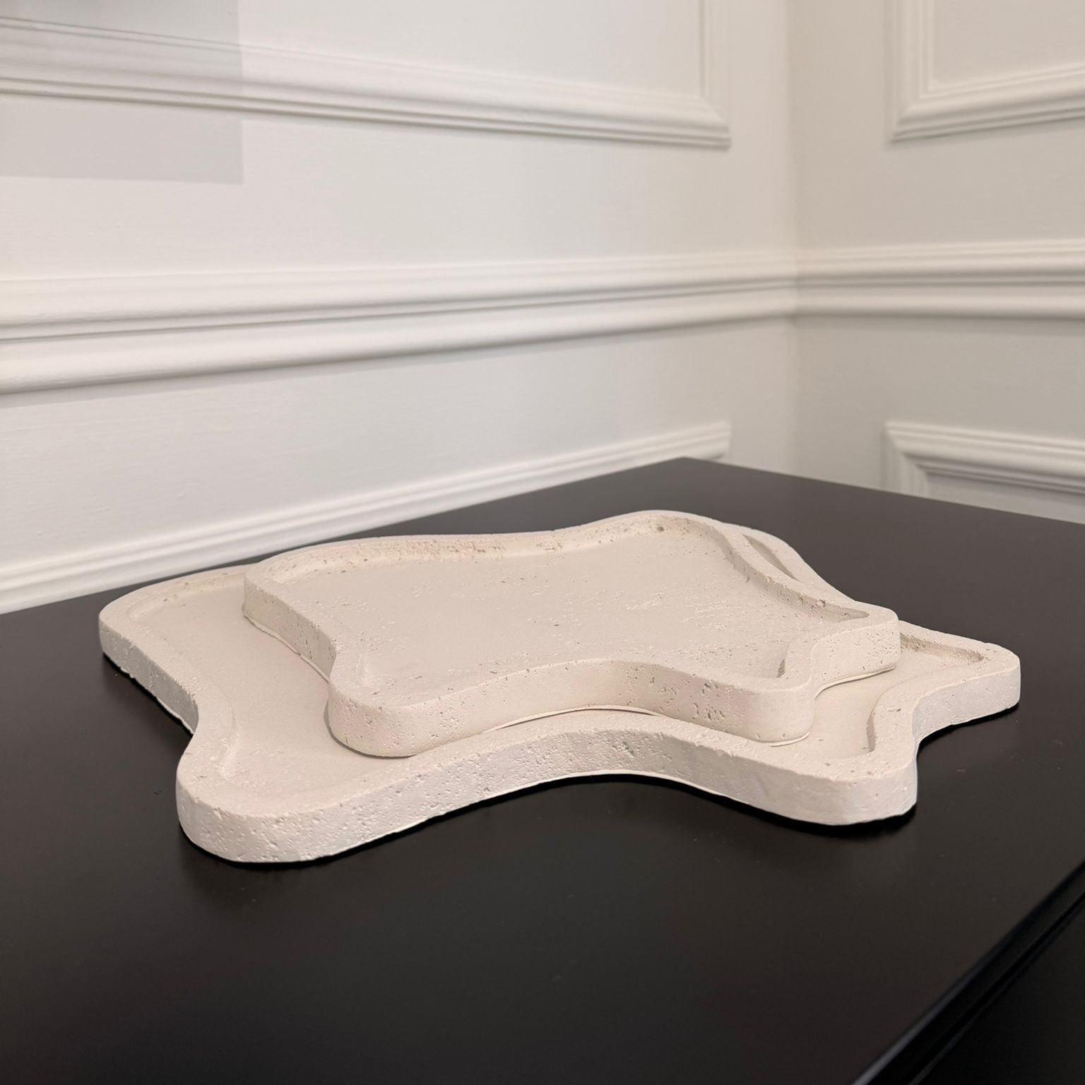 CONTOUR TRAY