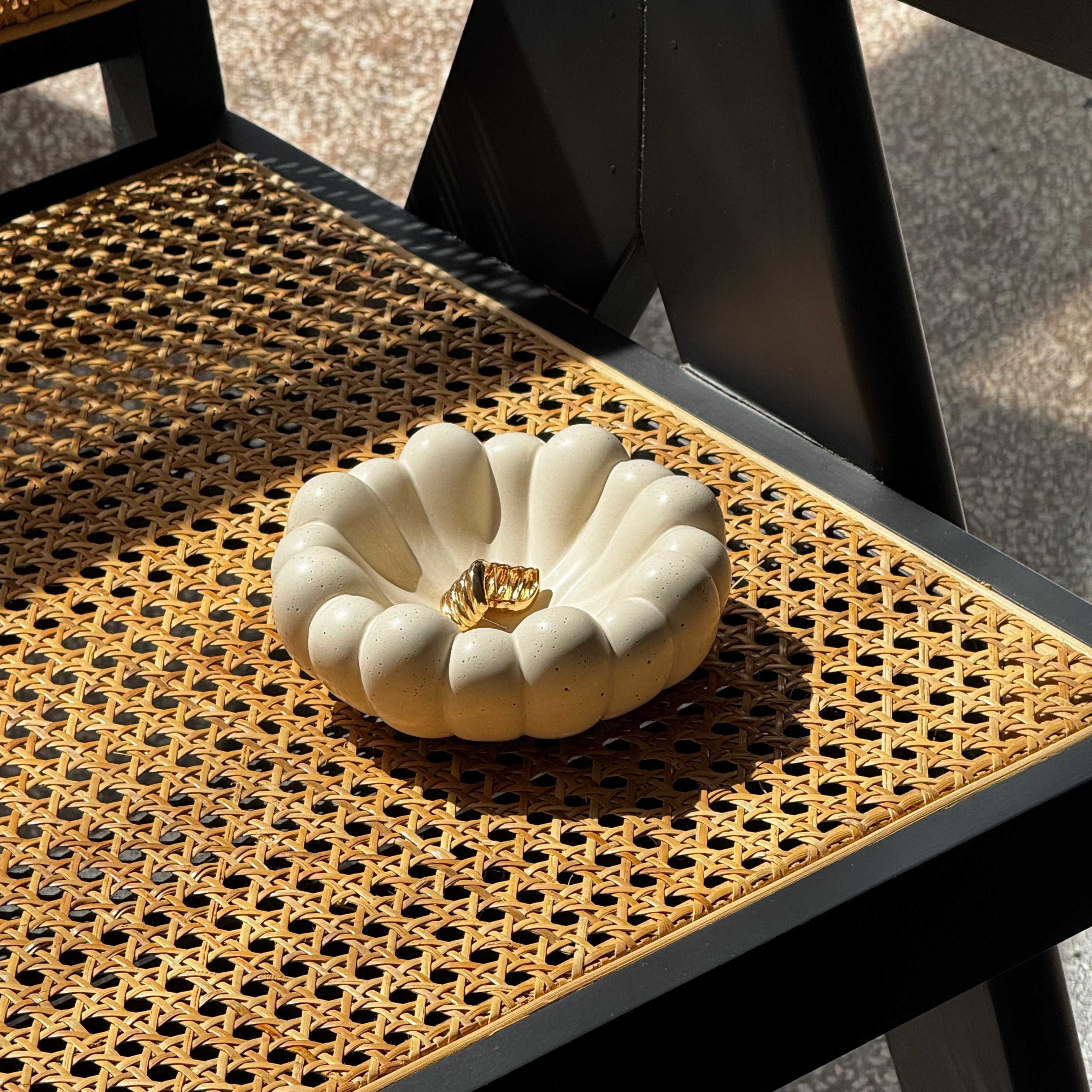 THE CLOUD TRAY